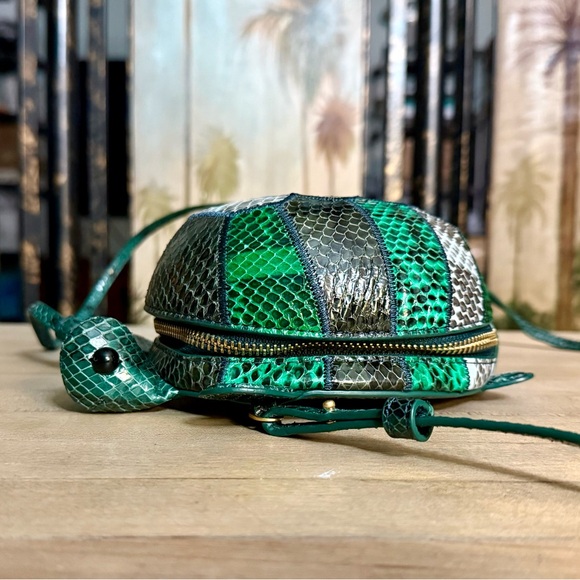 Tory Burch Green Embossed Leather Mini Turtle Crossbody Shoulder Bag - Picture 3 of 16